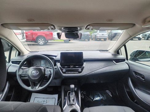 Used 2025 Toyota Corolla LE FWD image 12
