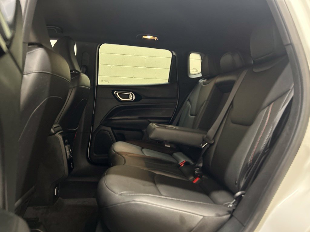 Used 2025 Jeep Compass Trailhawk w/ Trailhawk Elite Group AWD/4WD image 9