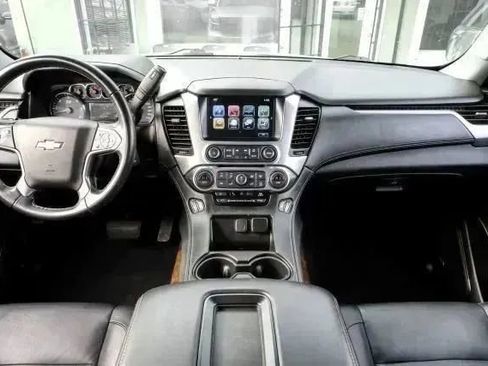 Used 2019 Chevrolet Suburban LT AWD/4WD image 25