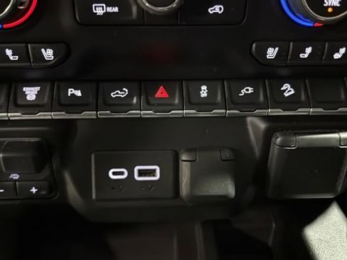 Used 2023 Chevrolet Silverado 2500 High Country image 29