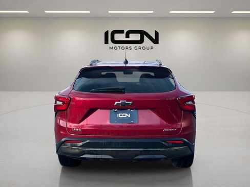 Used 2024 Chevrolet Trax ACTIV w/ Driver Confidence Package image 5