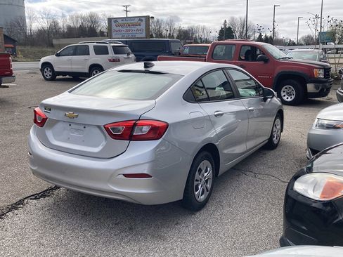 Used 2019 Chevrolet Cruze LS w/ LS Fleet Convenience Package image 2