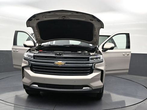 Used 2022 Chevrolet Tahoe LT w/ Luxury Package RWD image 36