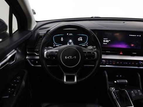Used 2023 Kia Sportage EX image 13