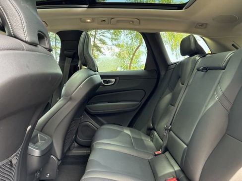 Used 2023 Volvo XC60 B5 Plus w/ Climate Package FWD image 24