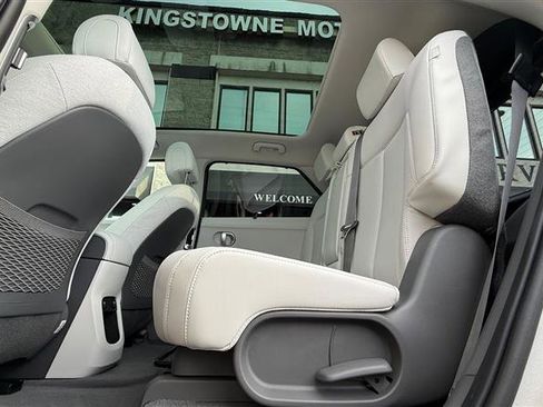 Used 2024 Hyundai Ioniq 5 Limited image 30