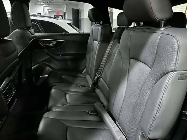 Used 2023 Audi Q7 3.0T Prestige w/ Prestige Package AWD/4WD image 15