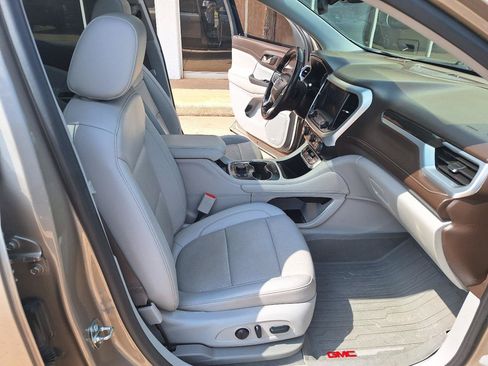 Used 2023 GMC Acadia SLT w/ Preferred Package AWD/4WD image 27