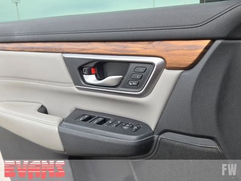 Used 2017 Honda CR-V Touring image 19