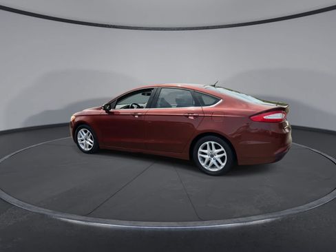 Used 2016 Ford Fusion SE FWD image 6