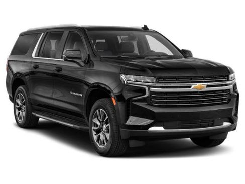 Used 2022 Chevrolet Suburban LT AWD/4WD image 9