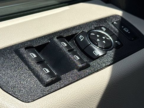 Used 2021 Ford F350 Limited AWD/4WD image 22