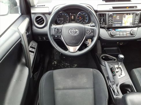 Used 2016 Toyota RAV4 XLE w/ Four Season Floor Mat Package image 13