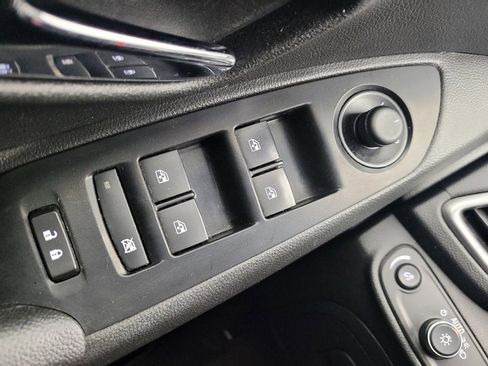 Used 2022 Chevrolet Trax LT w/ LT Convenience Package AWD/4WD image 27