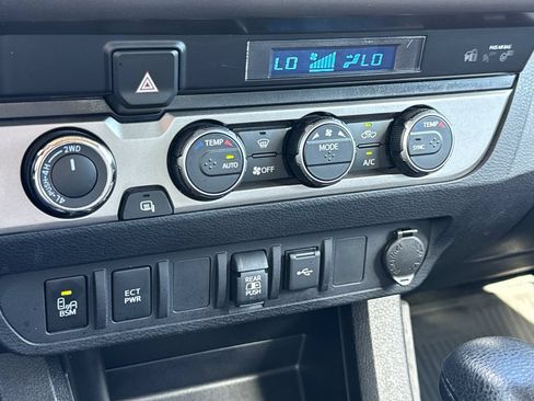 Used 2023 Toyota Tacoma SR5 w/ Technology Package AWD/4WD image 22