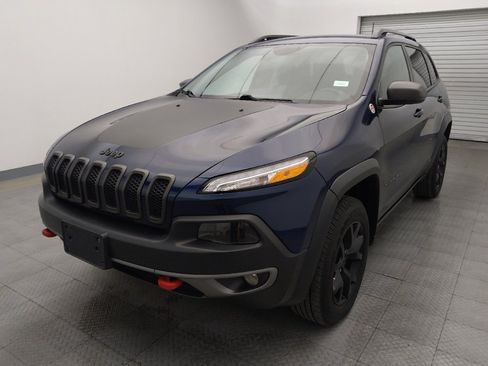 Used 2018 Jeep Cherokee Trailhawk w/ Cold Weather Group image 15