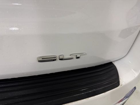Used 2022 GMC Yukon SLT w/ SLT Luxury Package image 5