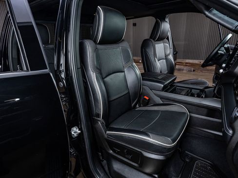 Used 2025 RAM 3500 Limited image 31