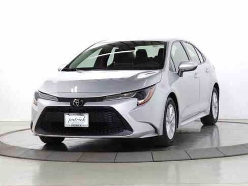 Used 2020 Toyota Corolla LE w/ LE Convenience Package image 3