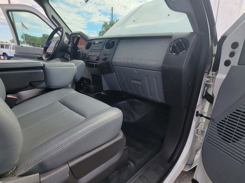 Used 2014 Ford F250 XL image 37