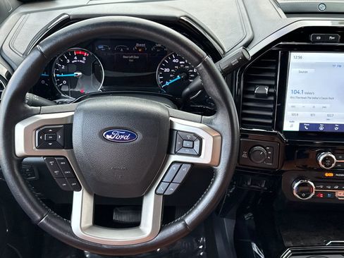 Used 2022 Ford F250 Lariat w/ Black Appearance Package image 14