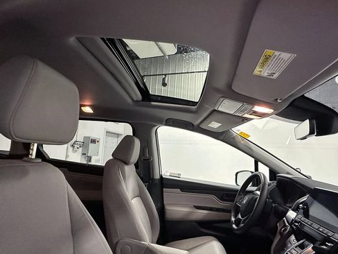 Used 2021 Honda Odyssey EX-L image 27