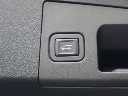 Used 2019 Cadillac XT4 Sport image 37