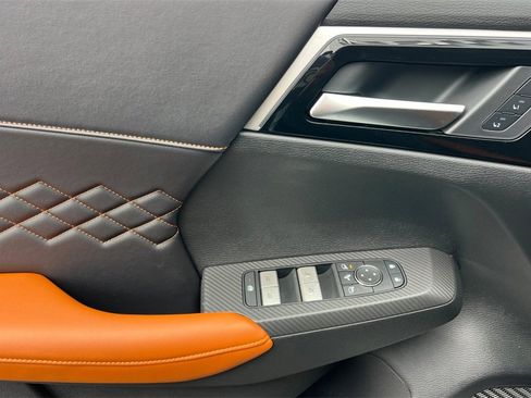 New 2025 Mitsubishi Outlander SEL image 12
