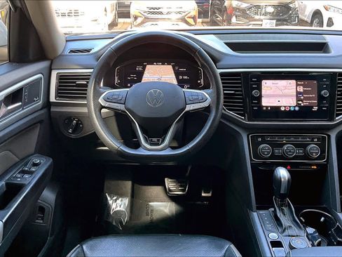 Used 2021 Volkswagen Atlas SEL Premium w/ MDO Package (Bench Seat) image 6