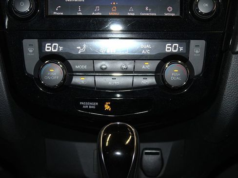 Used 2020 Nissan Rogue SV w/ Premium Package AWD/4WD image 20
