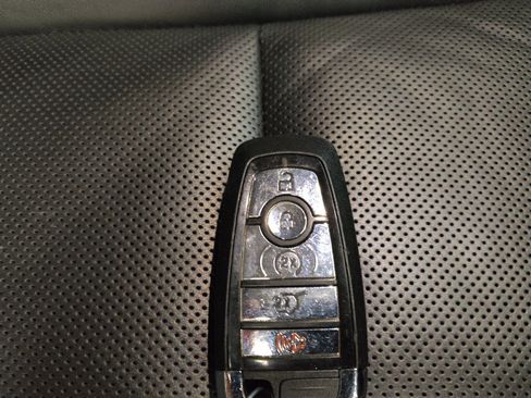 Used 2020 Lincoln Aviator Reserve image 32