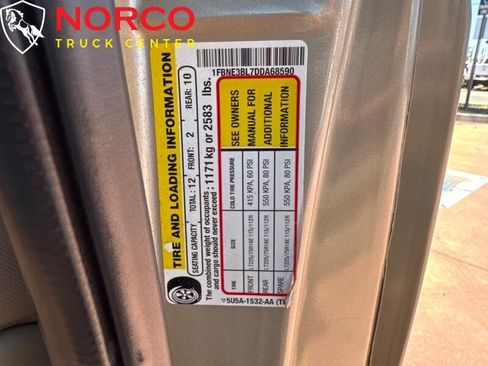 Used 2013 Ford E-350 and Econoline 350 XLT image 26