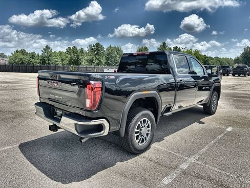 New 2026 GMC Sierra 2500 SLE w/ SLE Value Package; AWD/4WD image 11