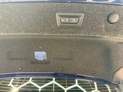 Used 2019 BMW M550i xDrive w/ Premium Package 2 image 53