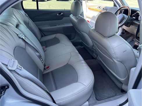 Used 2000 Lincoln Continental Base 4dr Sedan image 13