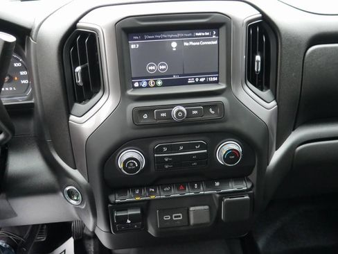 Used 2024 Chevrolet Silverado 2500 Custom w/ Custom Value Package image 15