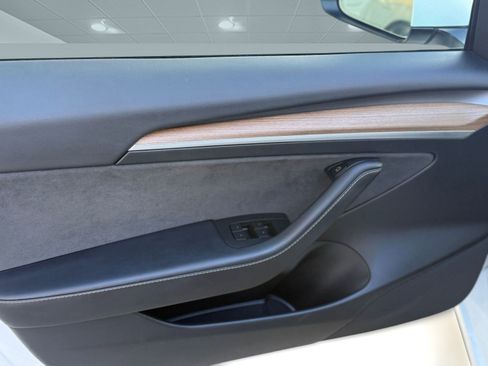 Used 2023 Tesla Model 3 Standard Range image 11