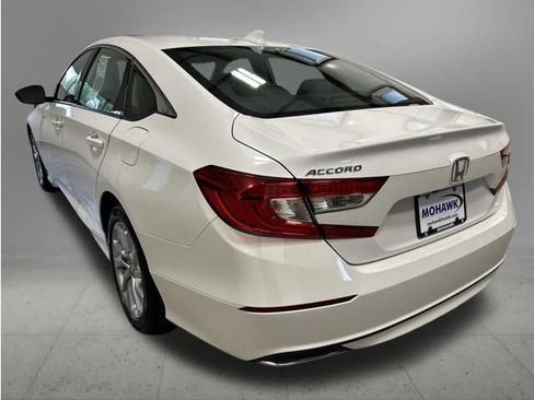 Used 2019 Honda Accord LX image 3