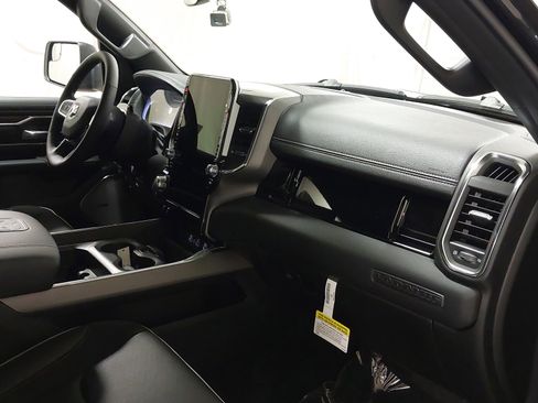 New 2026 RAM 1500 Laramie AWD/4WD image 28