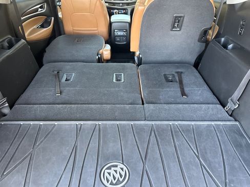 Used 2018 Buick Enclave Essence AWD/4WD image 18