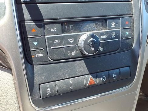 Used 2013 Jeep Grand Cherokee Laredo AWD/4WD image 23