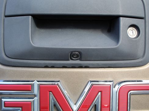 Used 2015 GMC Sierra 1500 SLE image 17