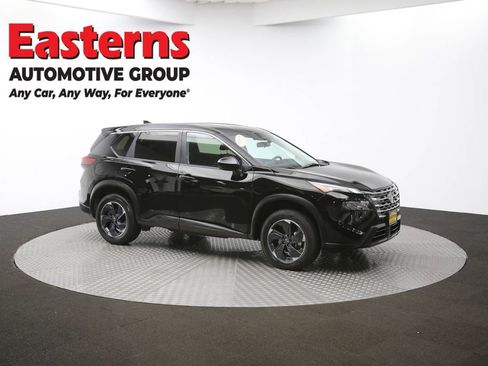 Used 2024 Nissan Rogue SV image 47