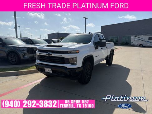 Used 2024 Chevrolet Silverado 2500 Custom w/ Custom Value Package RWD image 3