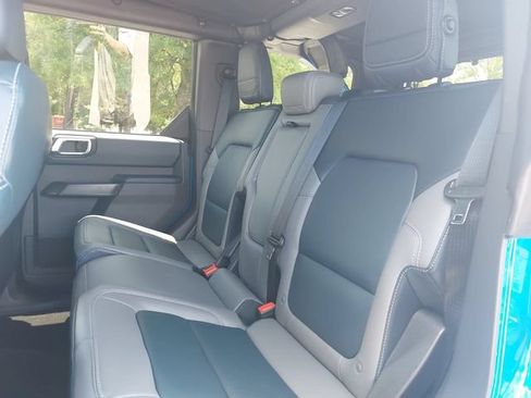 Used 2024 Ford Bronco Outer Banks AWD/4WD image 14