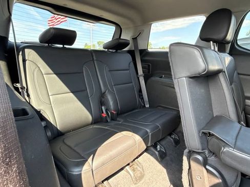 Used 2023 GMC Acadia SLT AWD/4WD image 34