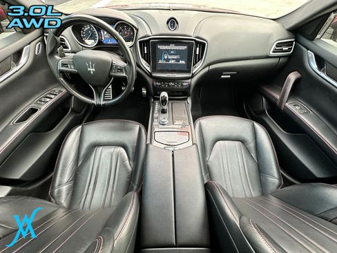 Used 2017 Maserati Ghibli S Q4 AWD/4WD image 30
