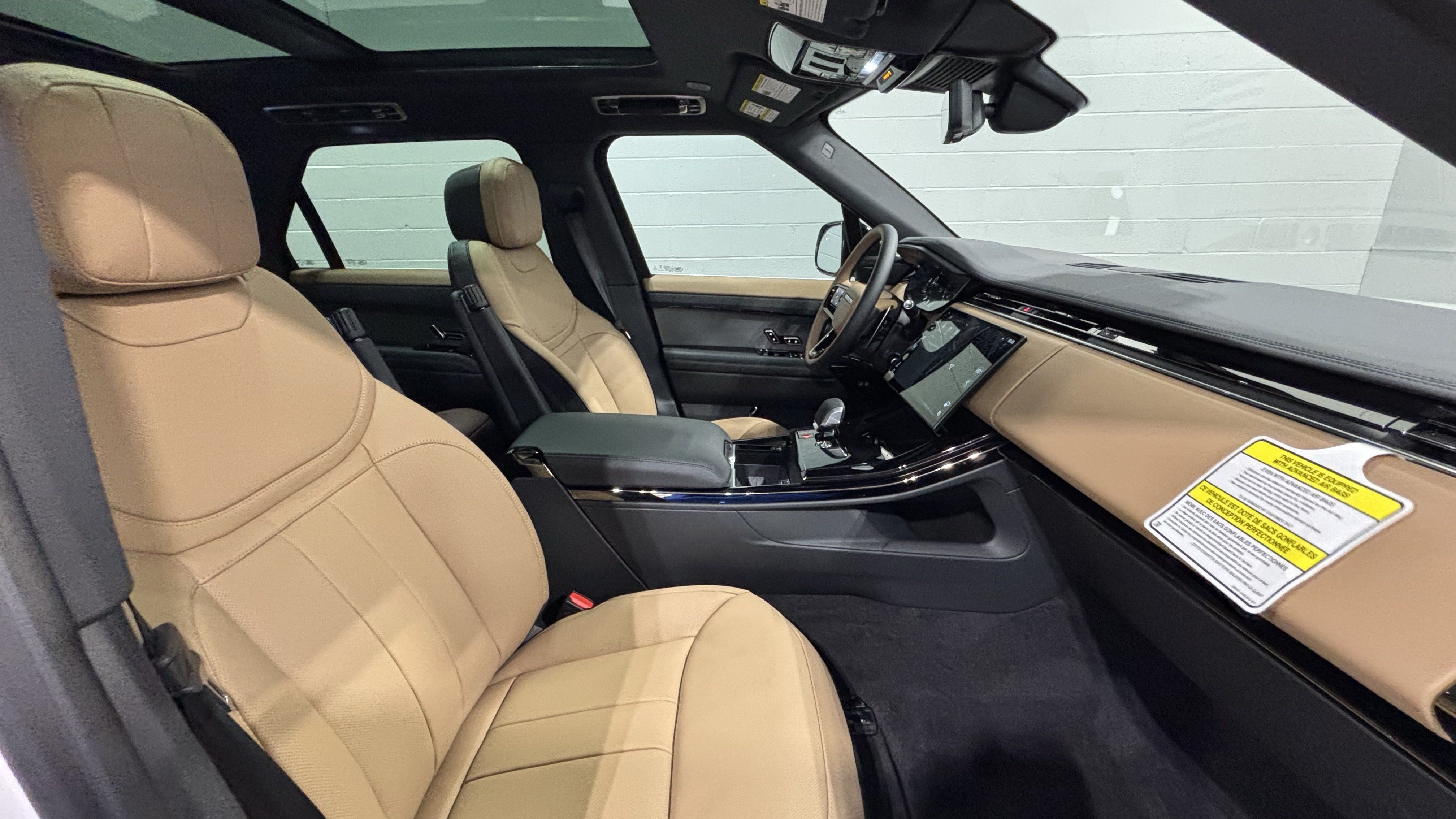 New 2026 Land Rover Range Rover Sport Dynamic SE AWD/4WD image 14