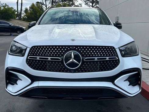 Used 2025 Mercedes-Benz GLE 450e 4MATIC image 2
