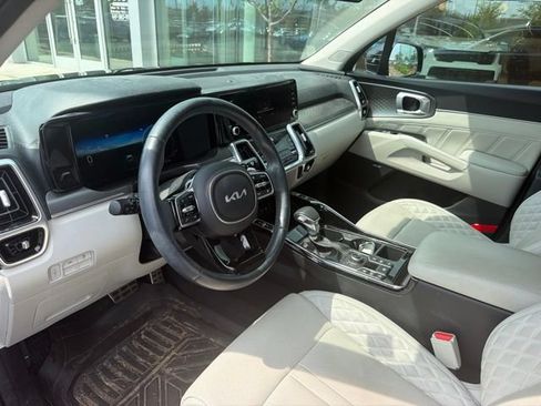 Used 2023 Kia Sorento SX AWD/4WD image 15